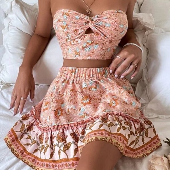 Cottagecore Print Twist Crop Top & frill Ruffle Hem Skirt - Picture 3 of 6